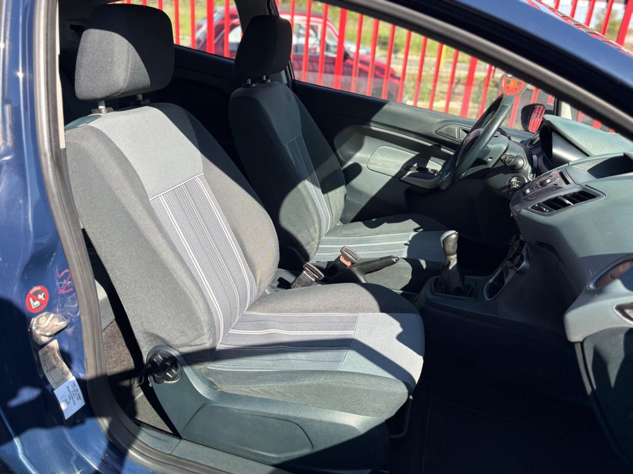 FORD FIESTA 2010 GPL