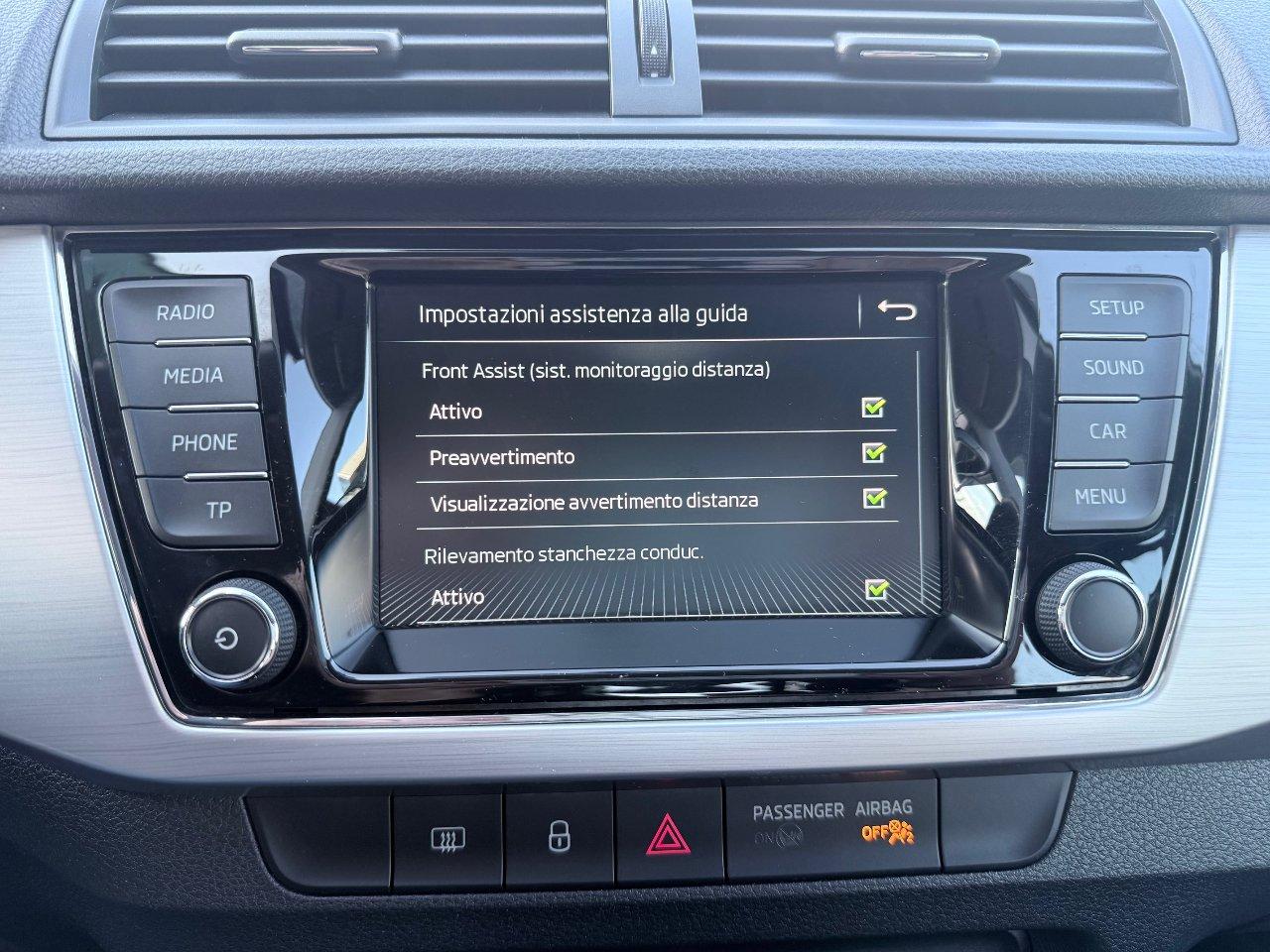 Skoda Fabia 5 Porte Fabia 1.0 mpi Twin Color Design Edition Argento 60cv