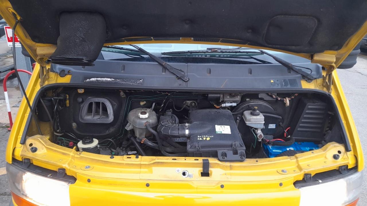 2002 Renault Master