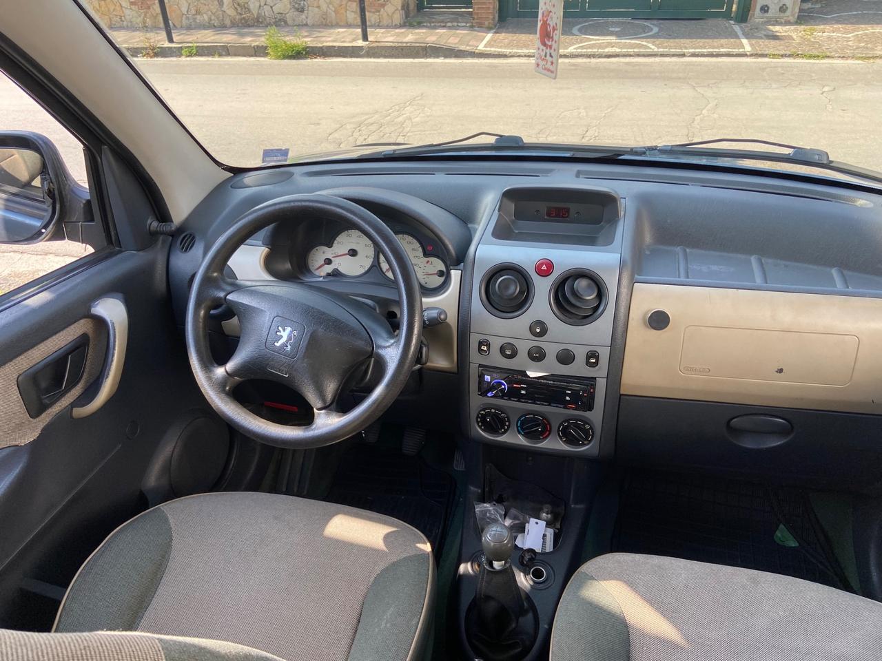 Peugeot Ranch 1.6 HDi 5p. Totem