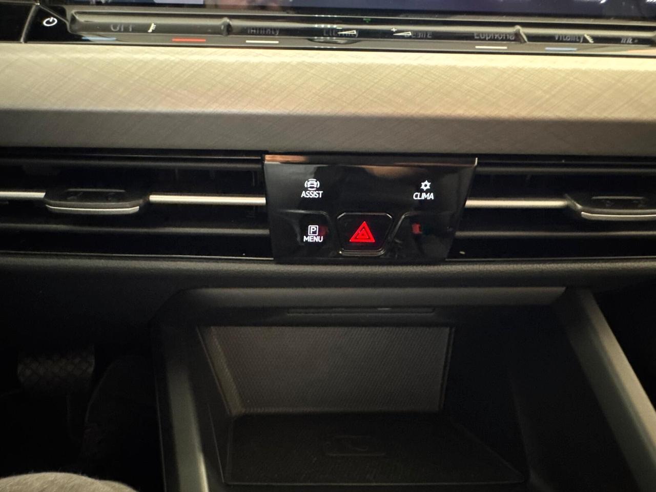 Volkswagen Golf 1.0 eTSI EVO DSG Life