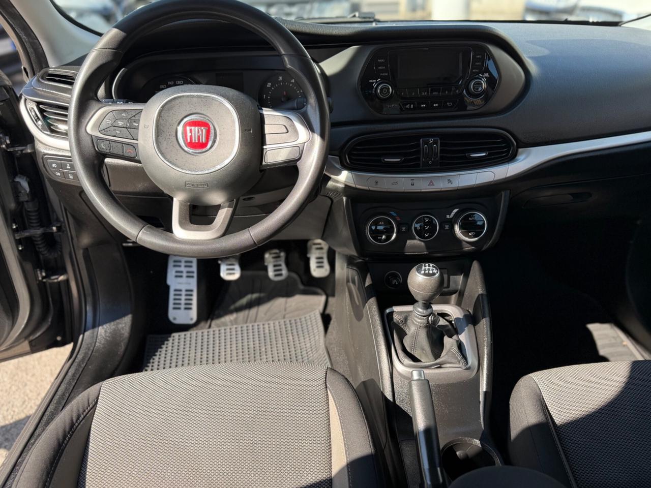 Fiat Tipo 1.4 4p Opening Edition 97.000km E6