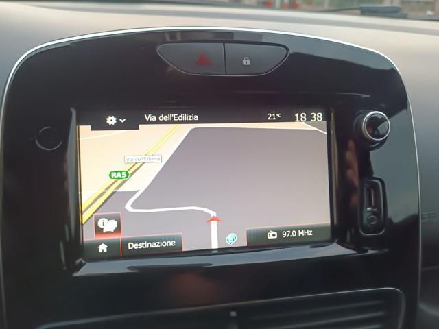 RENAULT Clio TCe 12V 90 CV 5 porte Moschino Intens