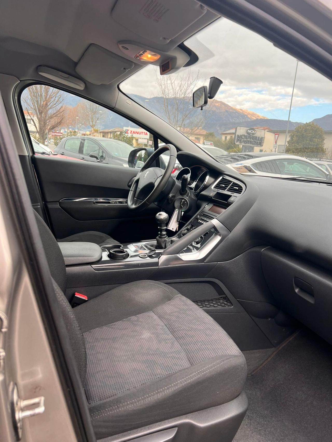 Peugeot 3008 1.6 HDi 110CV Business