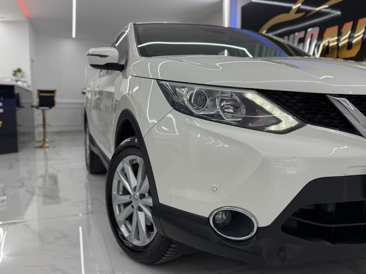 Nissan Qashqai 1.2 DIG-T N-Connecta-Full Opt