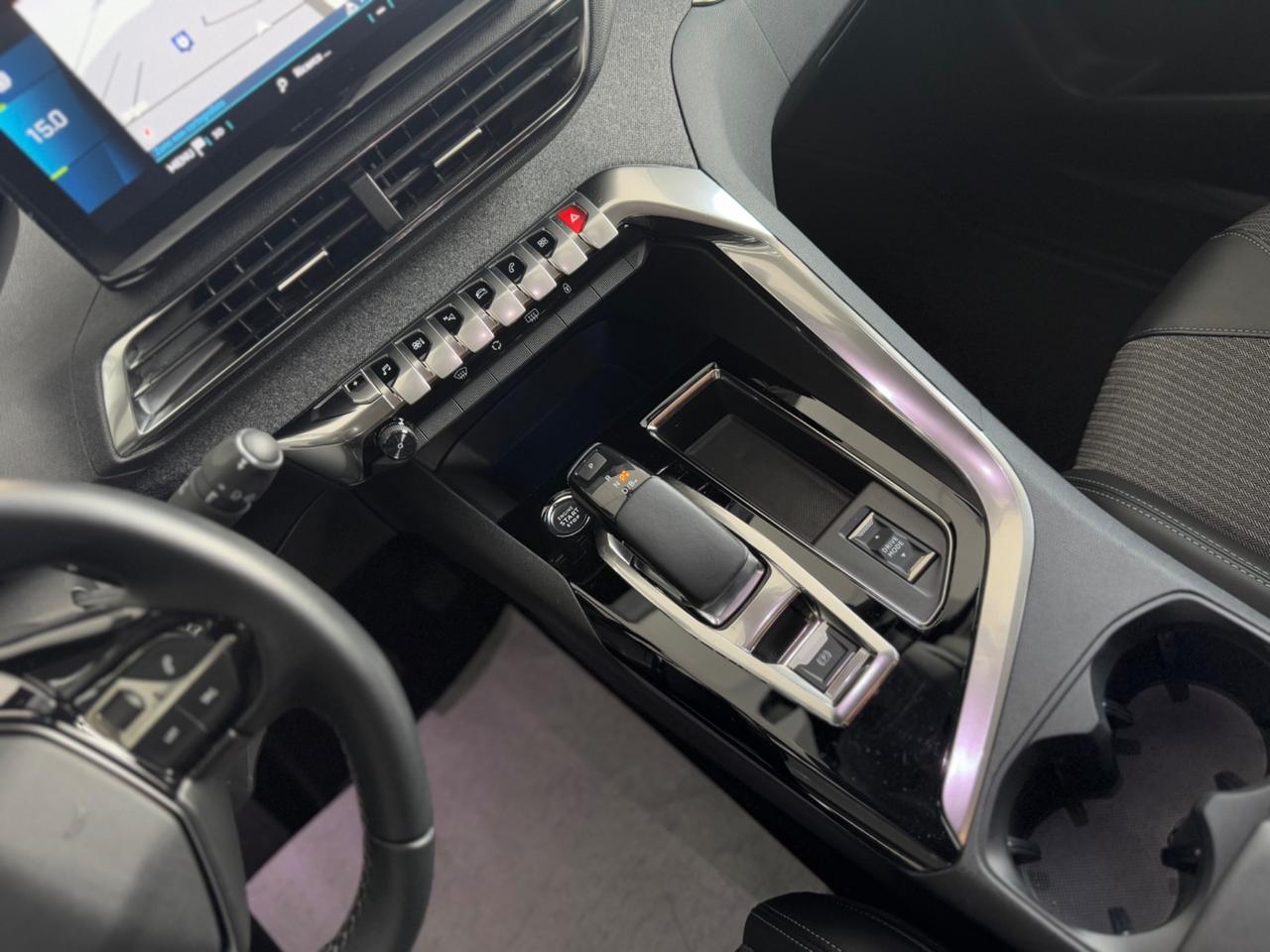 Peugeot 3008 1.6 PLUG-IN HYBRID 300 e-EAT8 GT