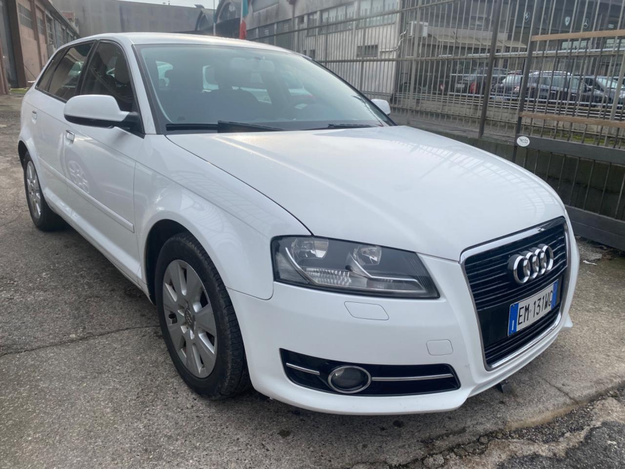 Audi A3 1.6 TDI 90 CV NEOPATENTATI