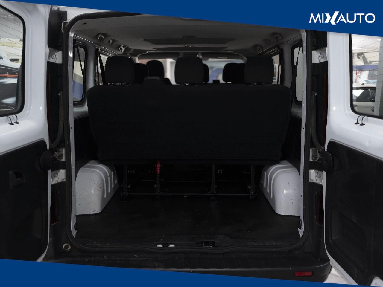 Renault Trafic Passenger 2.0 Authentic Energy Blue DCI 110CV 4 Porte