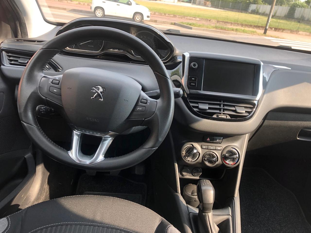 Peugeot 208 PureTech 82 5 porte active