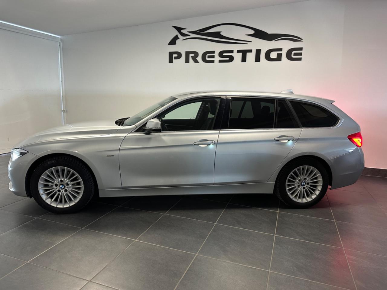 BMW 318D TOURING 150CV LUXURY FULL NAVI PELLE LED UNIPRO