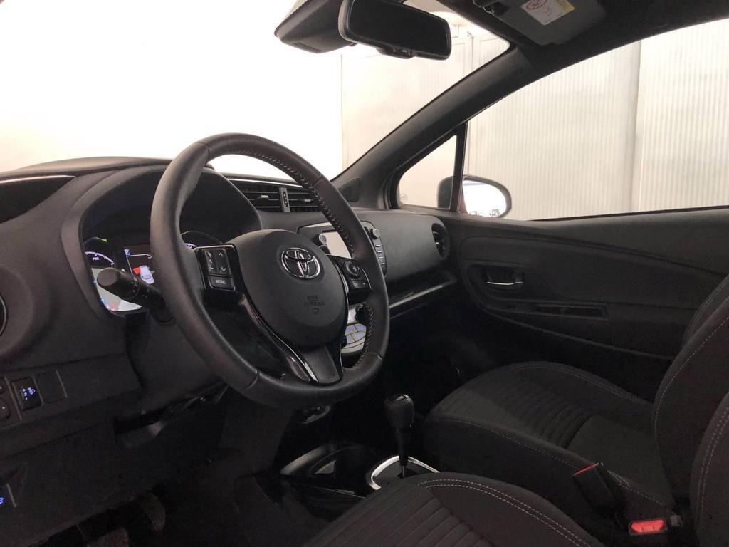 Toyota Yaris 5 Porte 1.5 VVT-i Hybrid Lounge Red/Bronze E-CVT