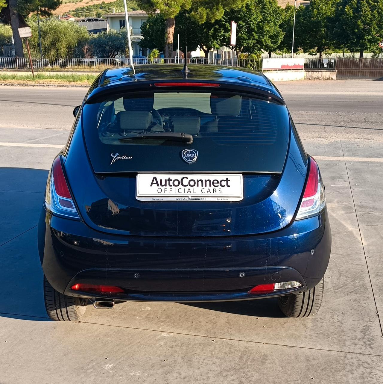 Lancia Ypsilon 1.2 69 CV 5 porte GPL Ecochic Gold