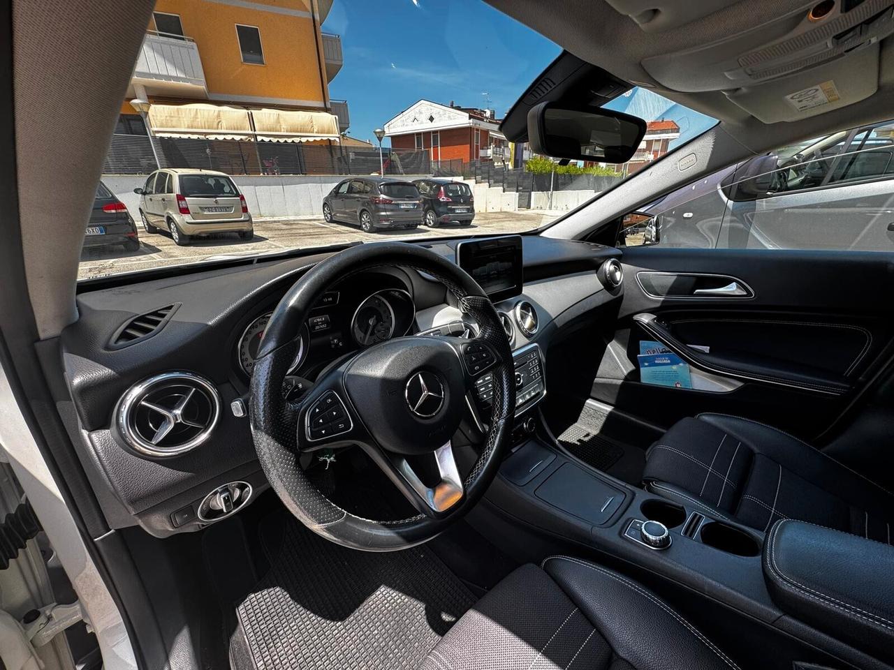 MERCEDES GLA 200CDI SPORT NIGHT EDITION AT7
