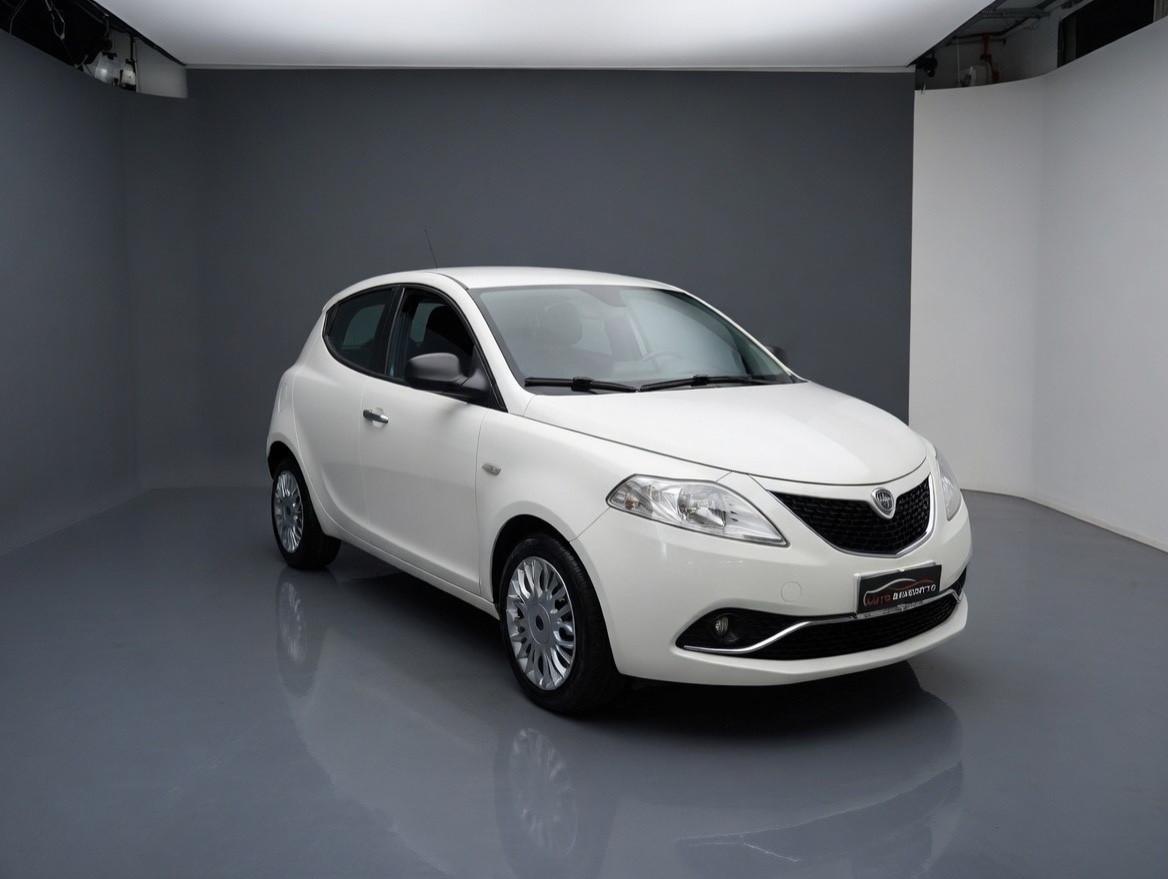 Lancia Ypsilon 1.2 69 CV GPL Ecochic Gold 2016