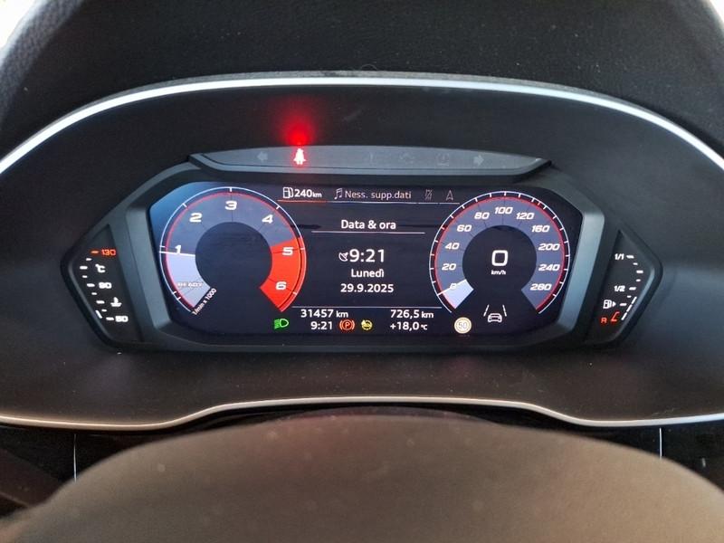 AUDI Q3 35 TDI Business