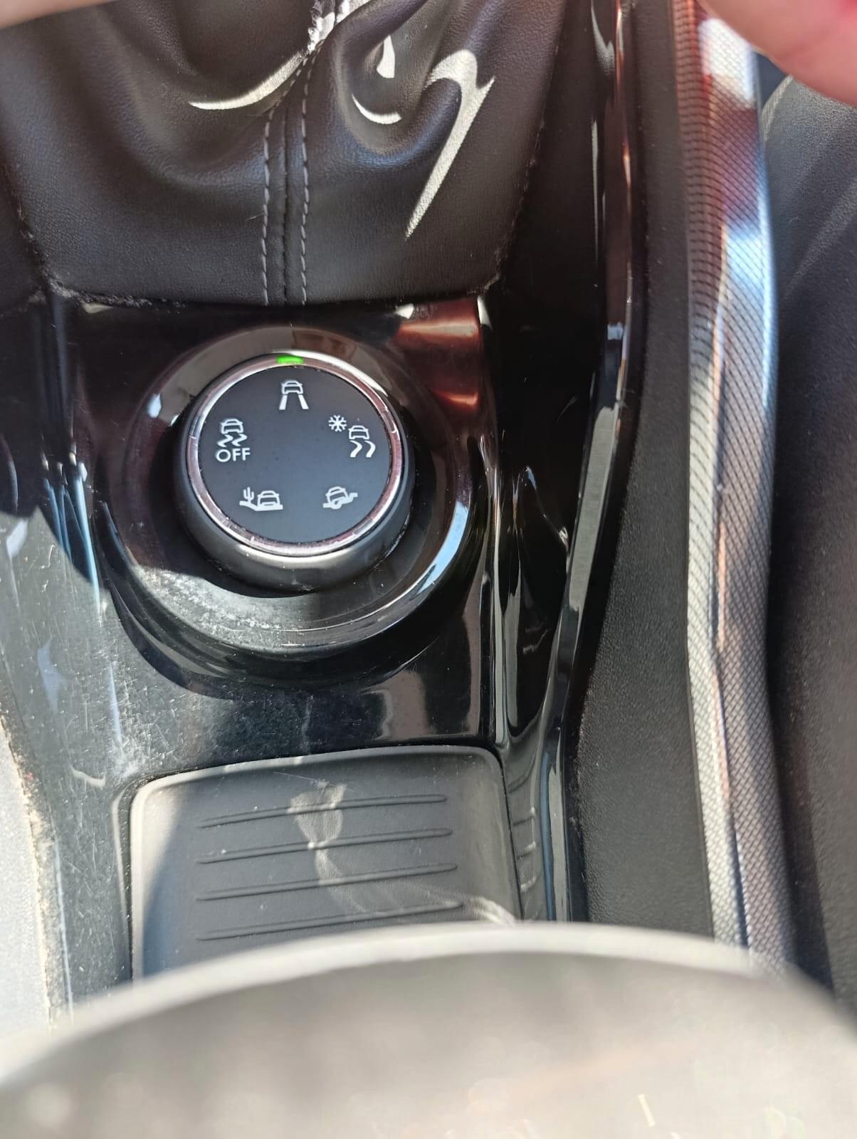 Peugeot 2008 1.6 e-HDi Allure 2014