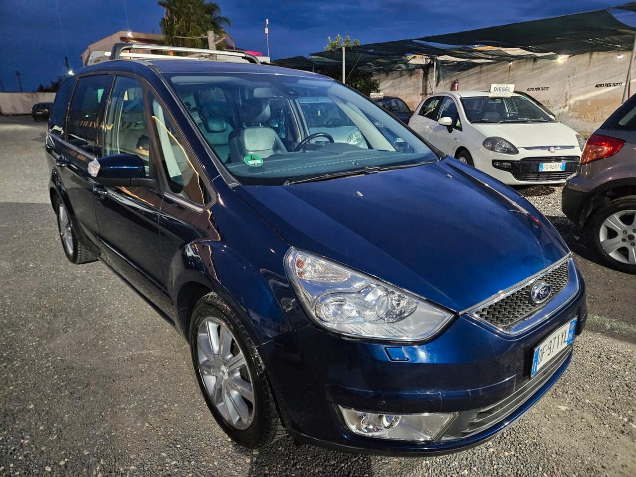 Ford Galaxy 2.0 TDCi 140 CV Ghia