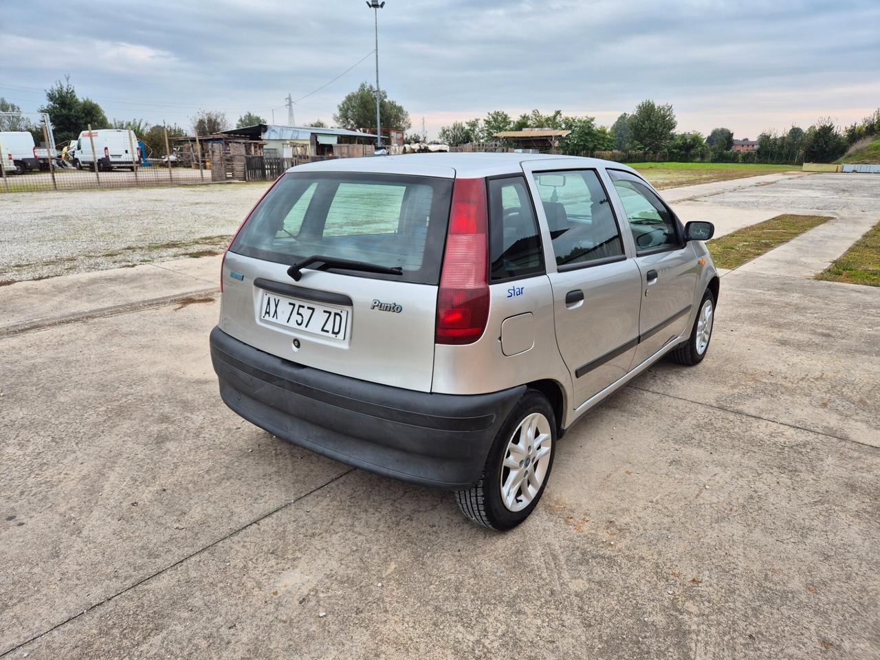 Fiat Punto benzina neopatentati