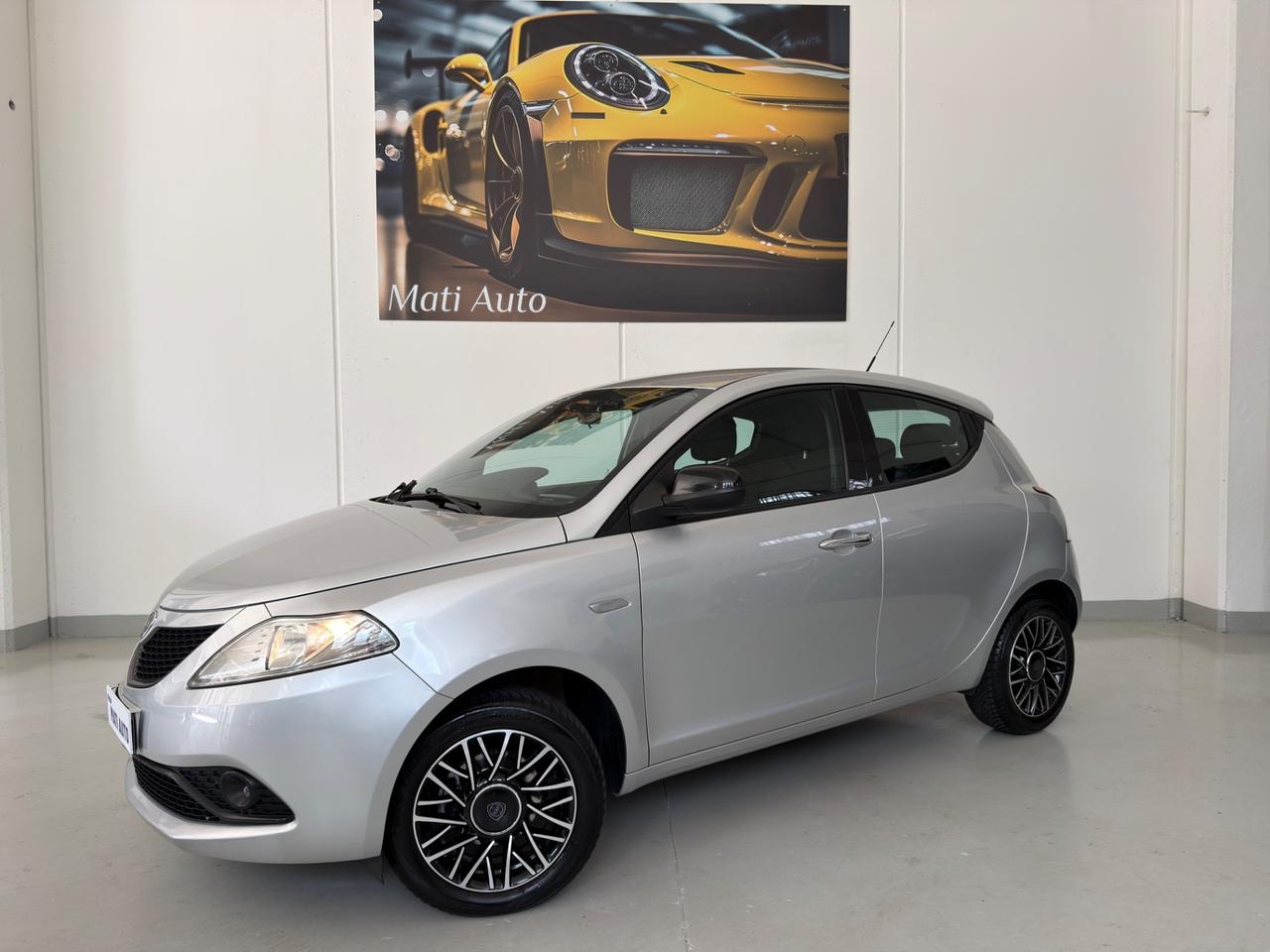 Lancia Ypsilon 1.2 69 CV 5 porte S&S Gold
