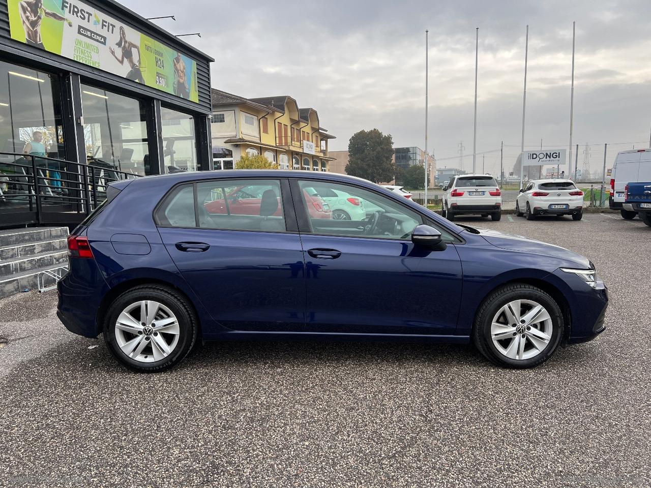 VOLKSWAGEN Golf 2.0 TDI DSG SCR Life IVA DEDUCIBILE