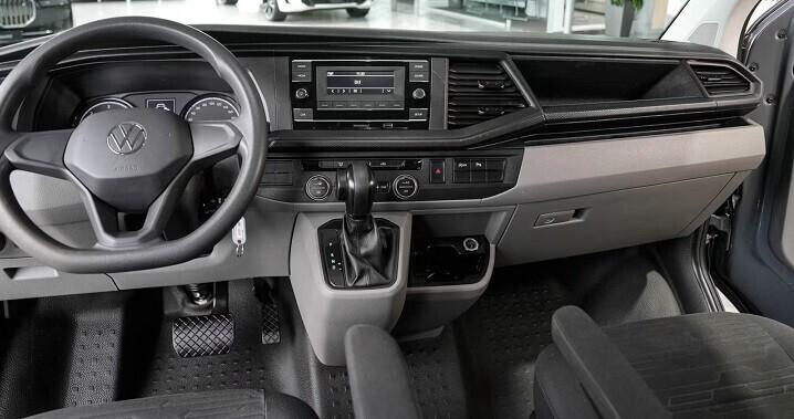 VOLKEWAGEN T 7 CARAVELLE POSTI 7 CL 2.0 TDI 150CV DSG CAMBIO AUT. con K m 46.000 garanzia 12 mesi