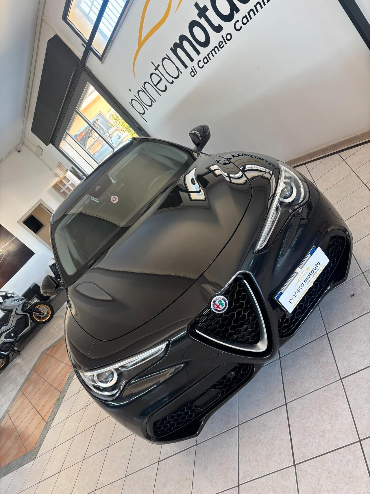 Alfa Romeo Stelvio 2.2 Turbodiesel 190 CV AT8 RWD Business