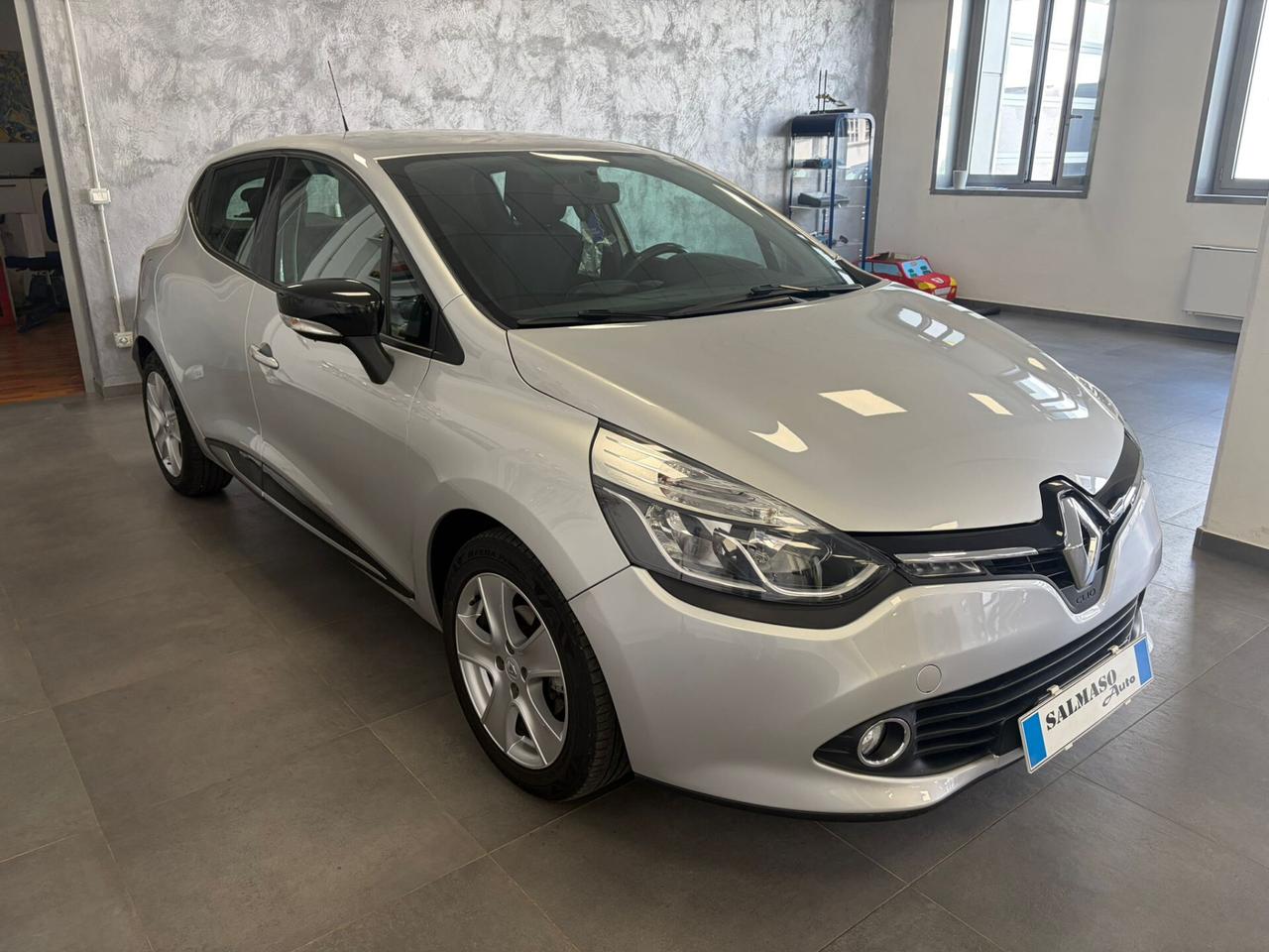 Renault Clio serie 4a 1.2 75 cv 5P Intens 54 kw
