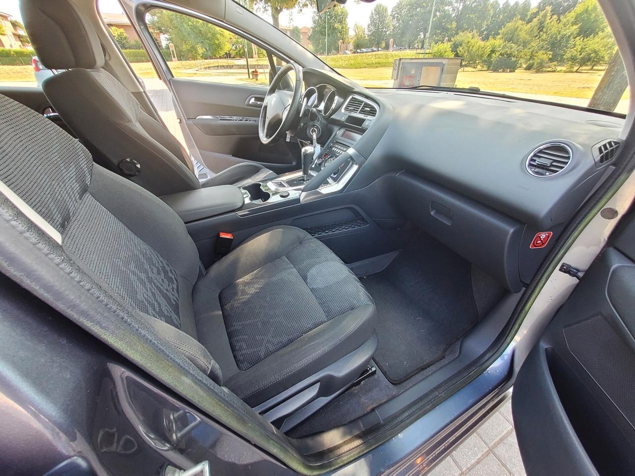 Peugeot 3008 1.6 e-HDi 112CV cambio robotizzato Stop&Start Active