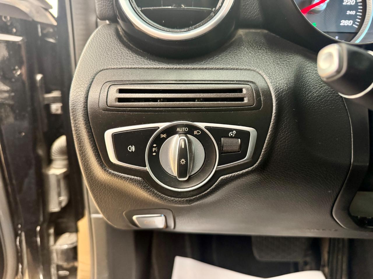 Mercedes-benz C 220 - SPORT - SOLO 76.000 KM