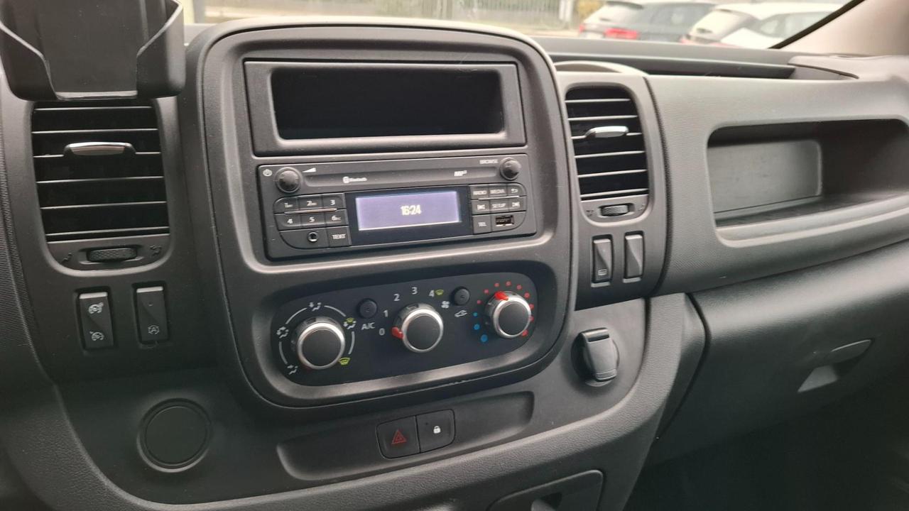 RENAULT Trafic T27 2.0 dci 120cv L1H1 Ice