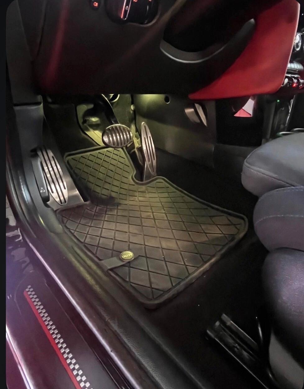 MINI JOHN COOPER WORKS 2.0 231CV Cambio Automatico Navigatore Cerchi GARANZIA 12 MESI