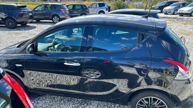 LANCIA Ypsilon 1.0 FireFly 5 porte S&S Hybrid Gold