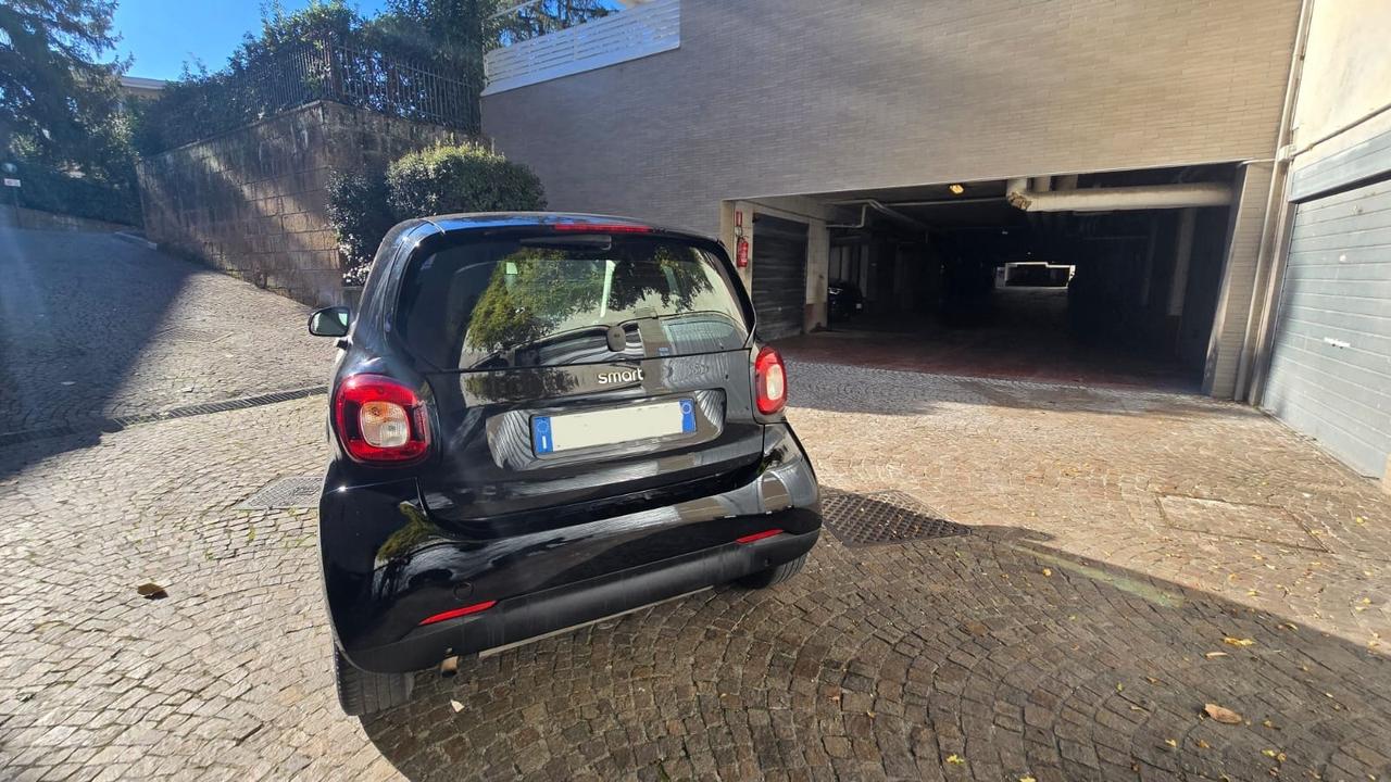 Smart ForTwo 1.0 71cv Coupe Clima cambio Auto