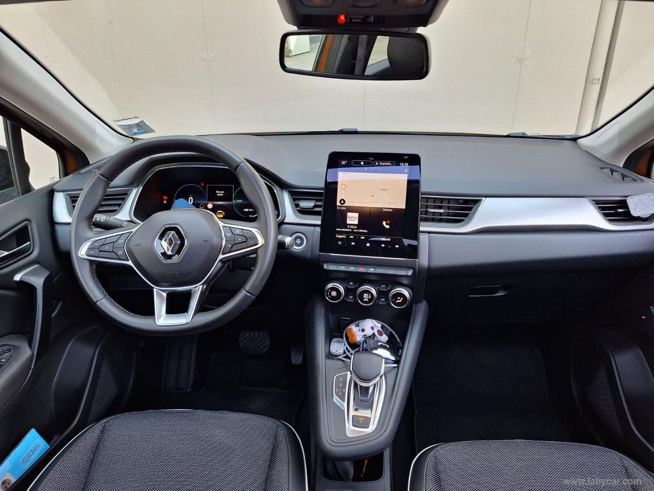 RENAULT Captur INTENSE Plug-in Hybrid E-Tech TETTO 160 CV