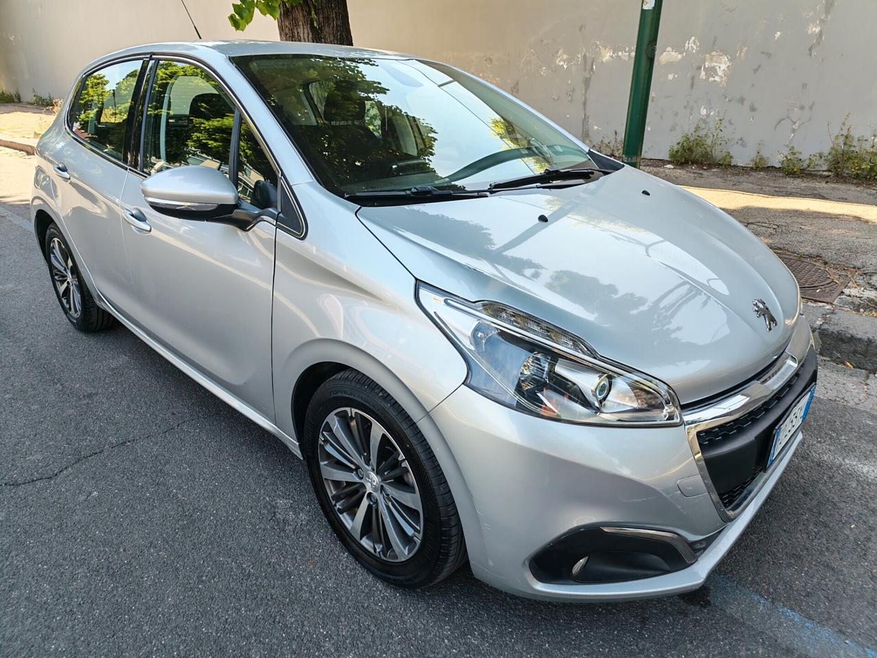 Peugeot 208 BlueHDi 75 5 porte Allure