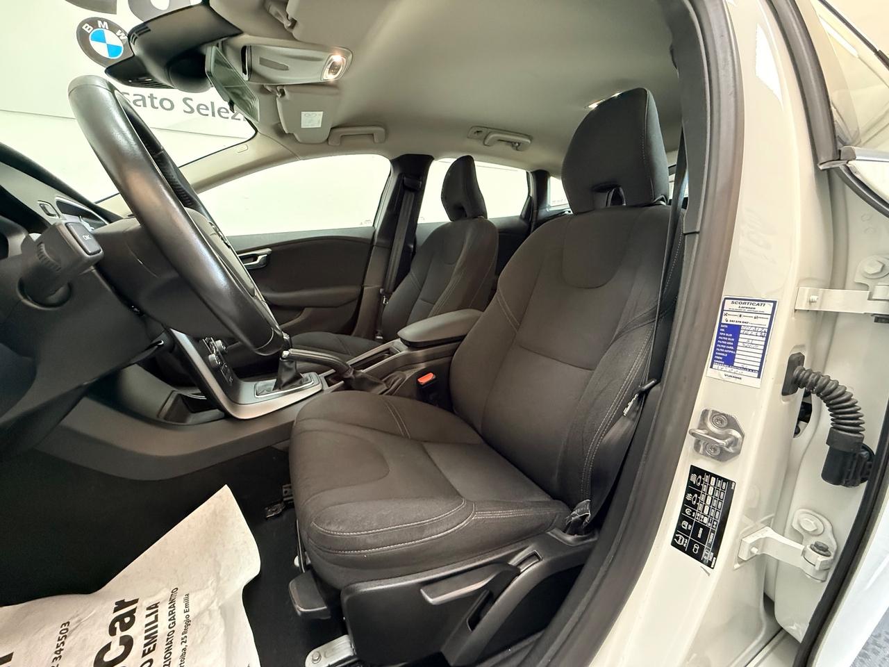 Volvo V40 D2 Inscription 2.0 120cv 07/2018 Euro 6B Neopatentati