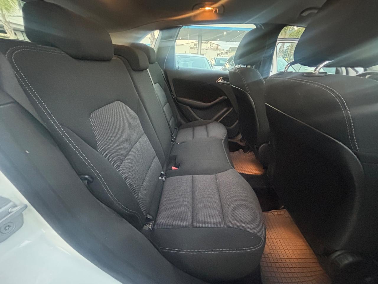 MERCEDES CLASSE B-180 PREMIUM FULL OPT