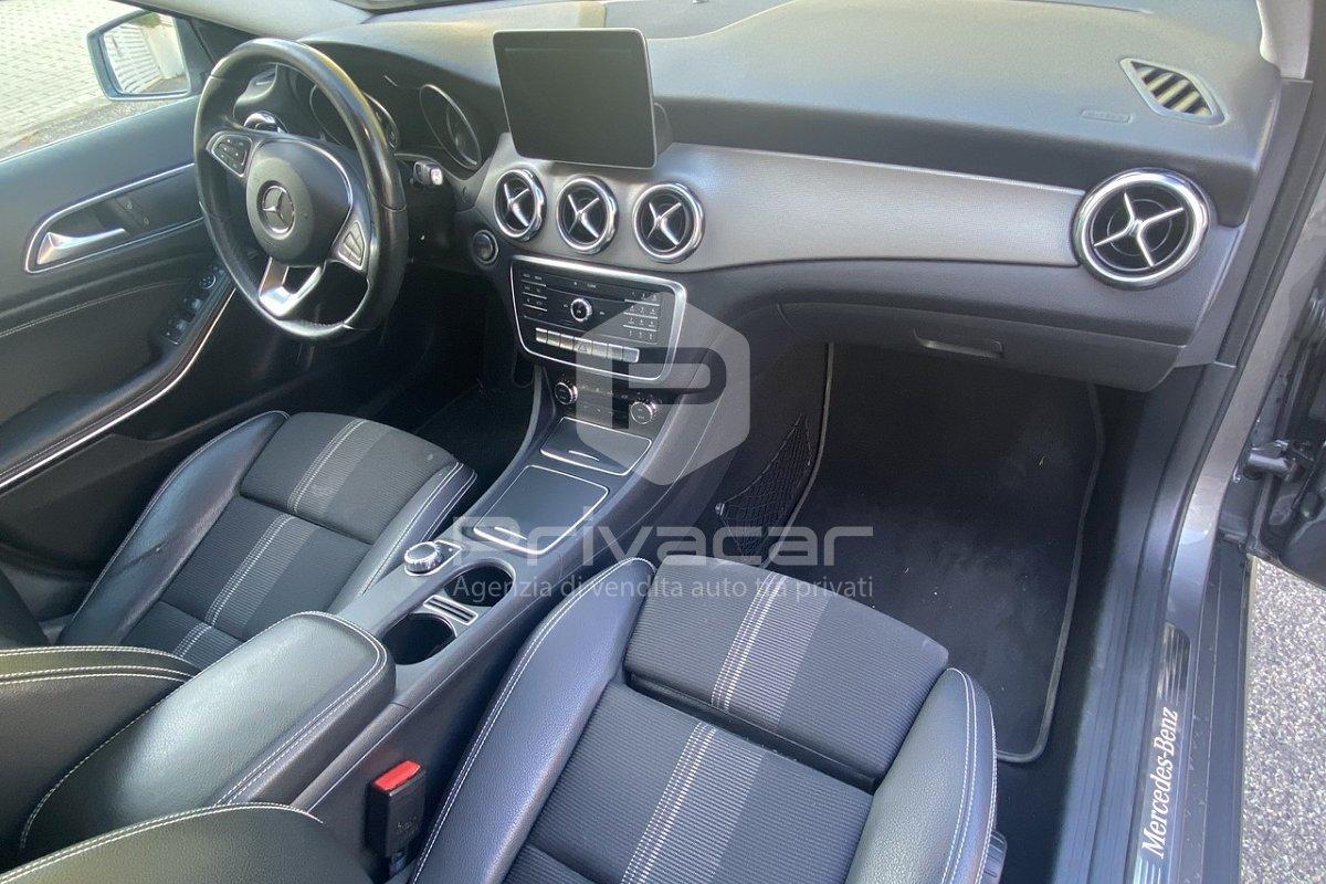 MERCEDES GLA 180 d Automatic Sport