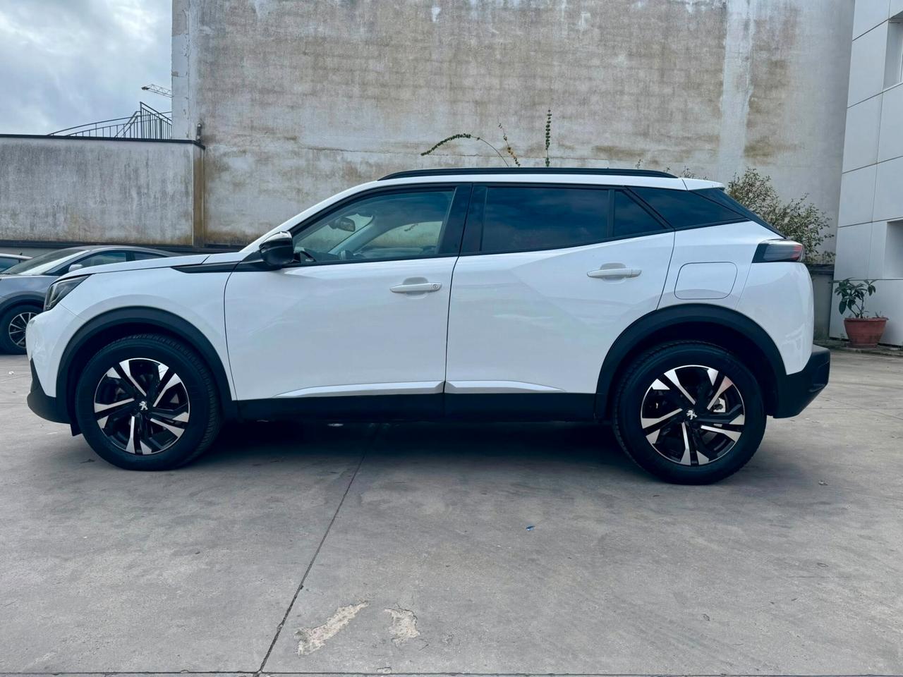 Peugeot 2008 BlueHDi 130 S&S EAT8 Allure Pack