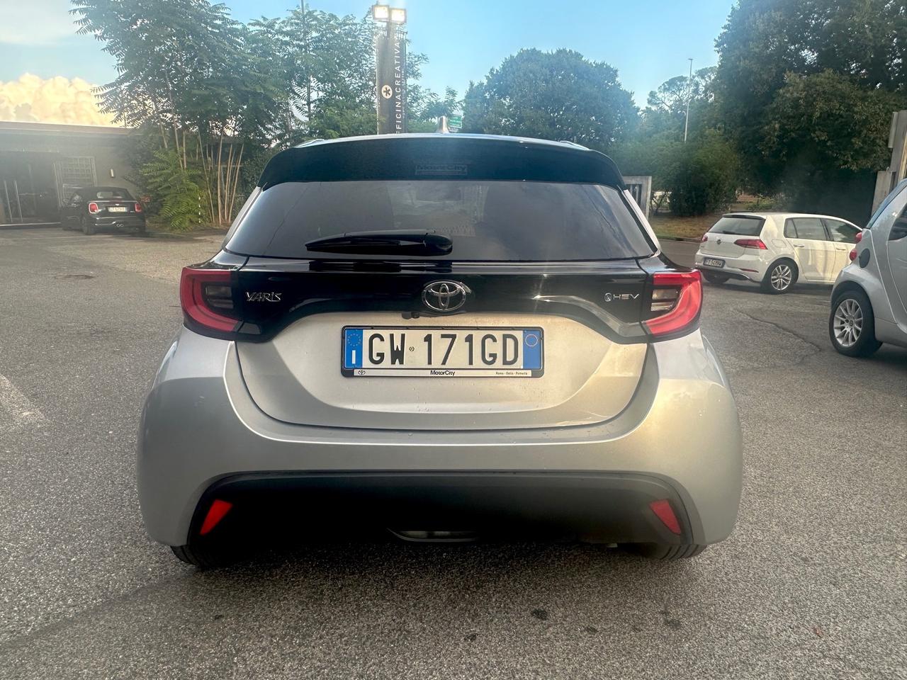 Toyota Yaris 1.5 Hybrid 5 porte Trend 2500 km! Full optional Nessun obbligo finanziario Permute