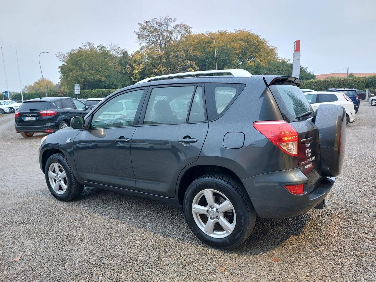 Toyota RAV 4 RAV4 2.2 D-4D 136 CV Sol UNICO PROPRIETARIO