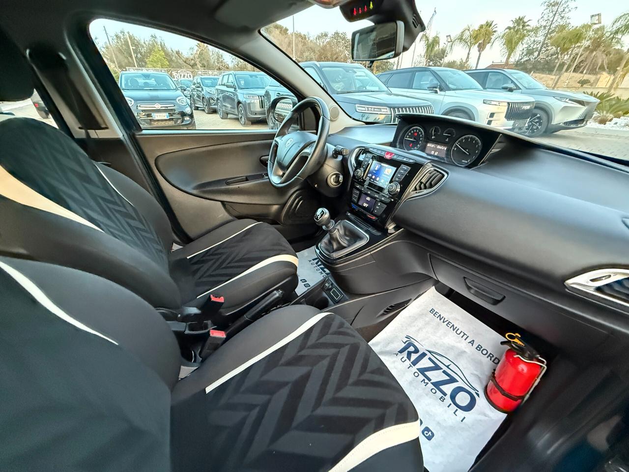 Lancia Ypsilon 1.2 69CV 5 porte Elefantino 68000km