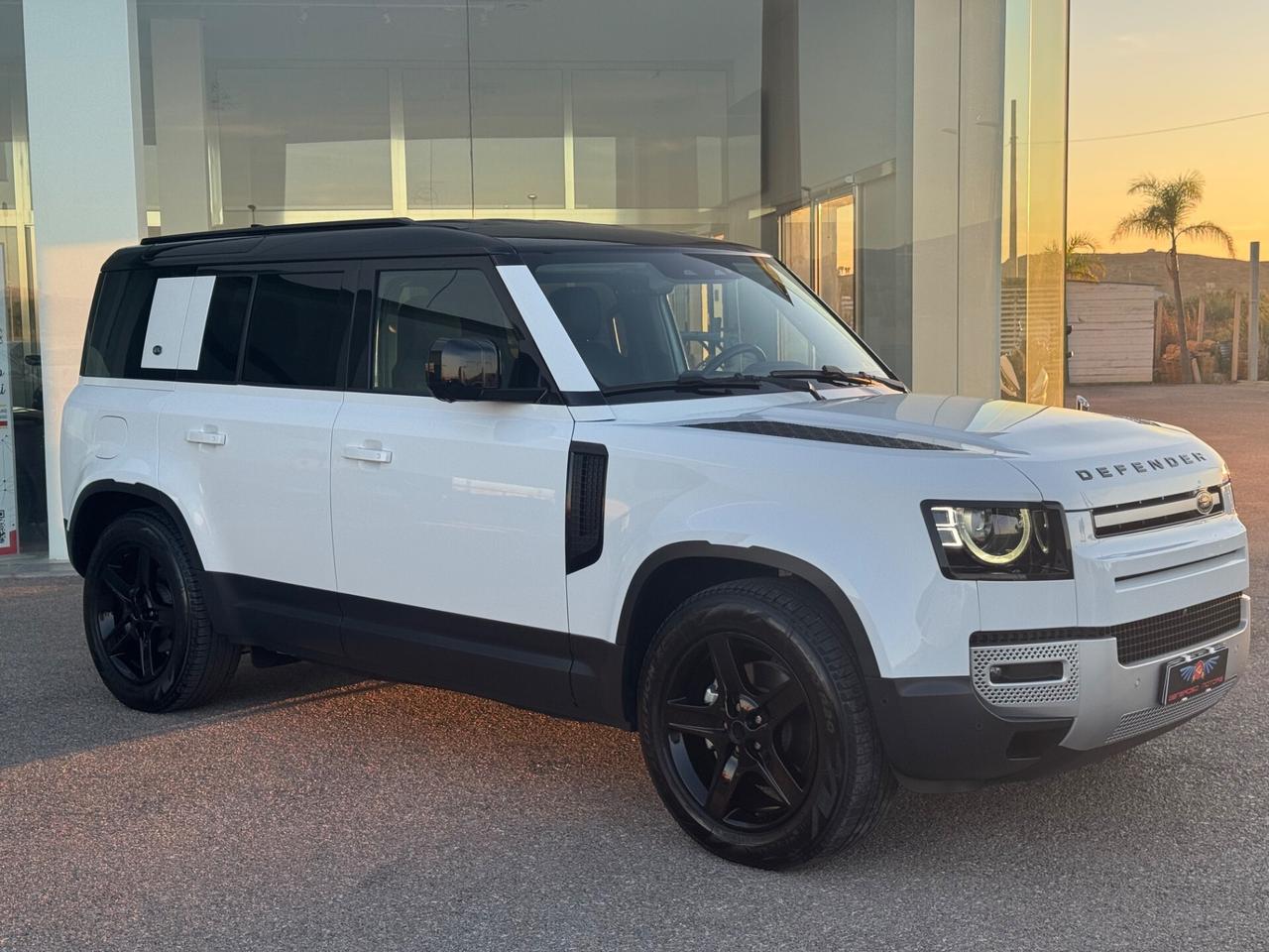 Land Rover Defender 110 3.0D I6 200 CV AWD Auto X-Dynamic SE