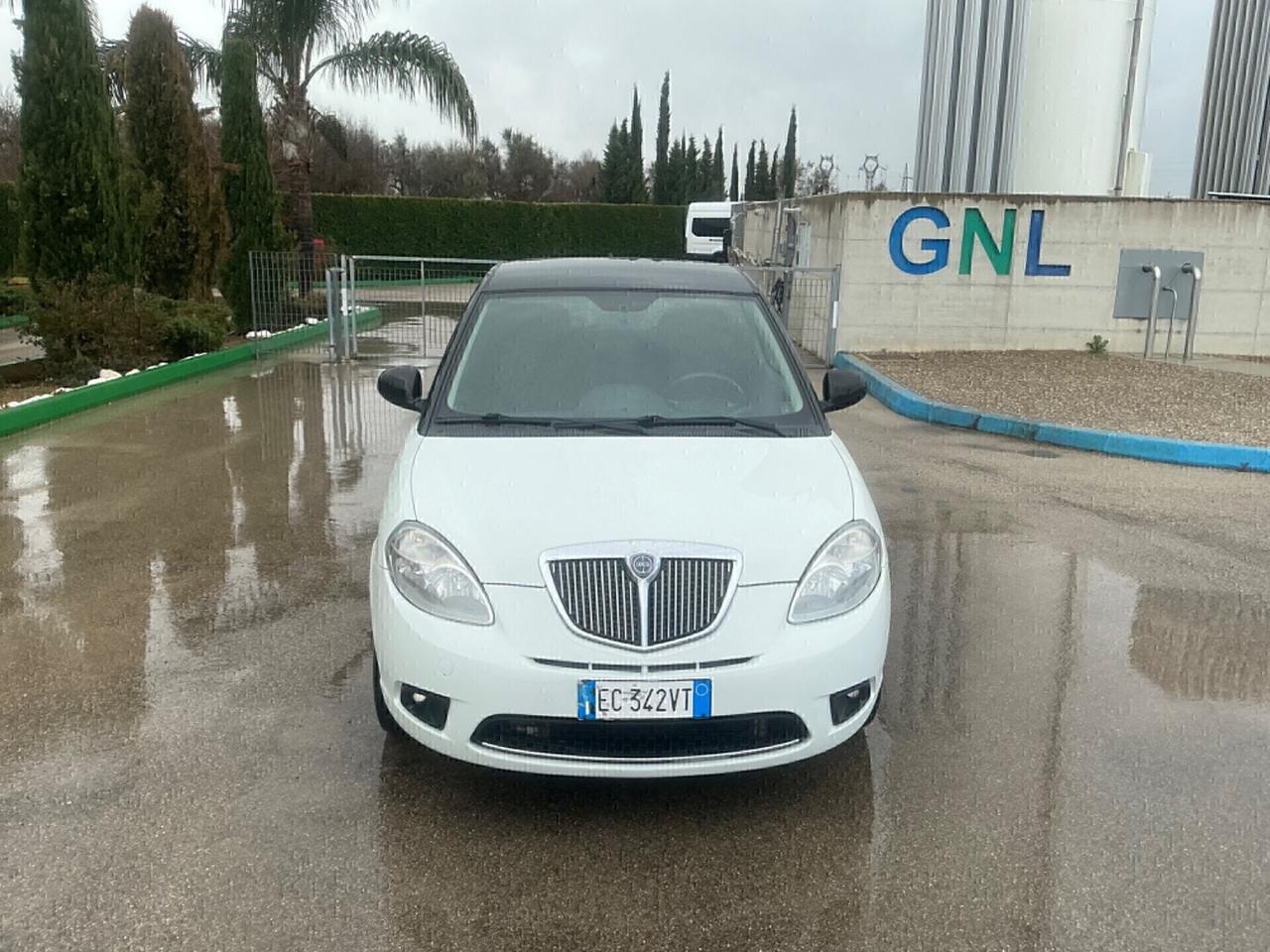 LANCIA YPSILON 1.2 BENZINA -2010