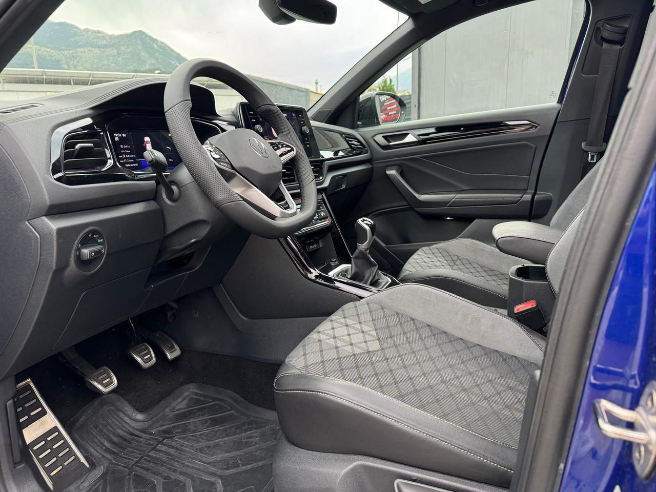 Volkswagen T-Roc 2.0 R LINE TETTO PELLE FULL LED GANCIO TRAINO UNICOPROPRIETARIO TAGLIANDI CASA MADRE VOLKSWAGEN 2023