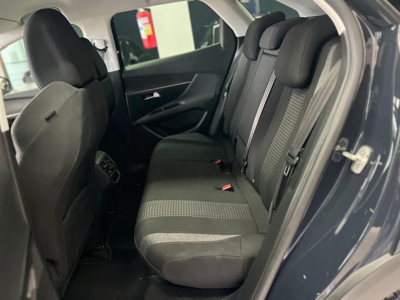 Peugeot 3008 BlueHDi 130 S&S Business