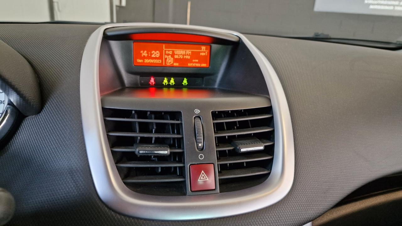 Peugeot 207 1.6 VTi 120CV CC Féline