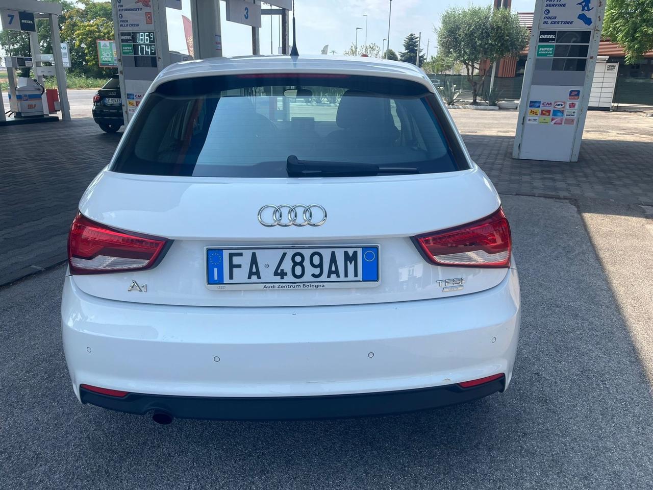Audi A1 SPB 1.0 TFSI ultra S tronic Metal plus