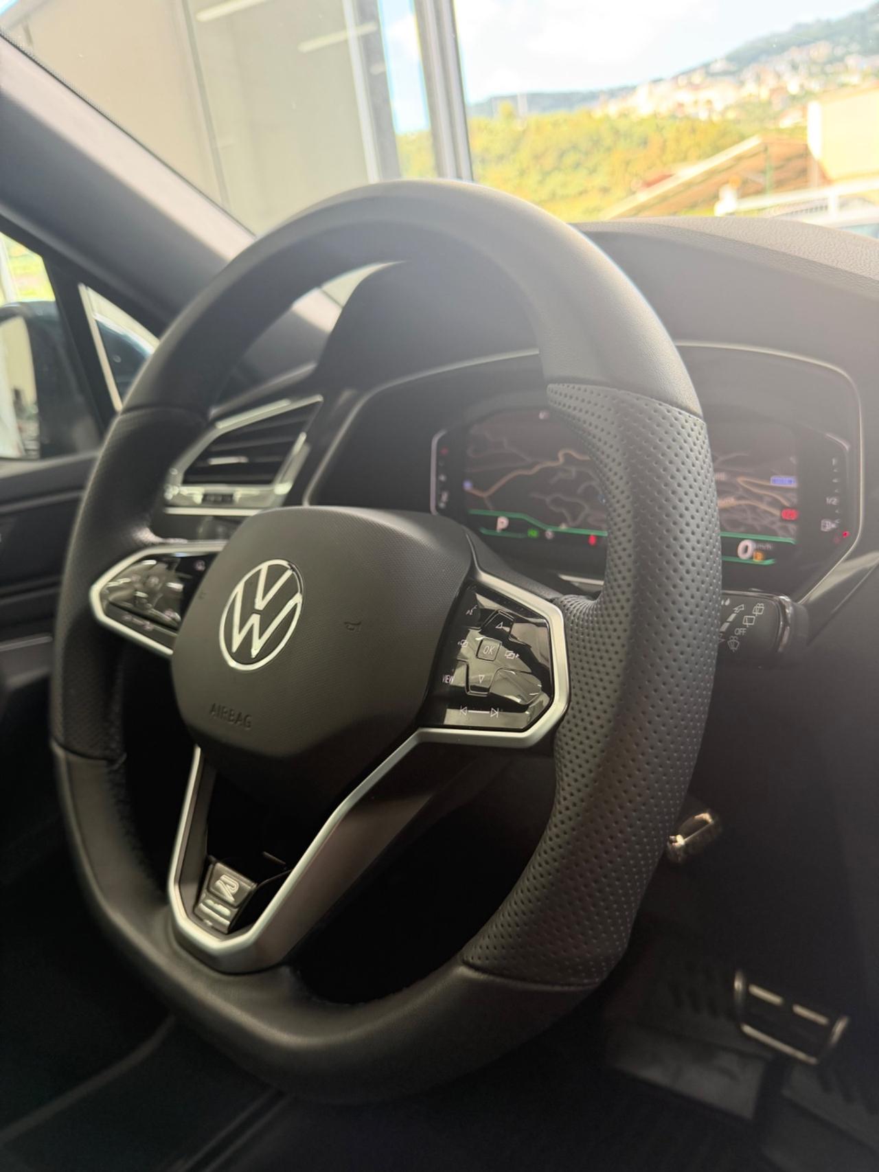 VW Tiguan 2.0 TDI 150 DSG 4MOTION R-Line finanziabile