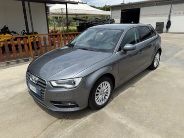 Audi A3 1.6 TDI clean diesel S tronic Attraction